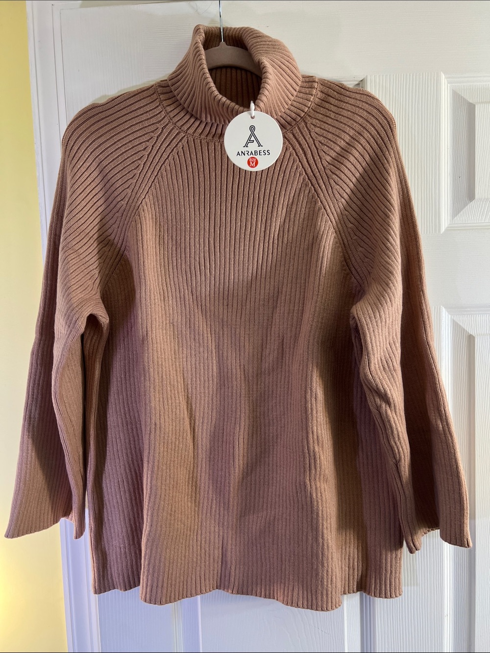 Women's Ribbed Turtleneck Sweater in Mauve